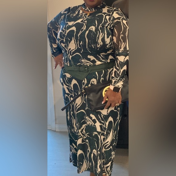 Eloquii Floating Mock Neck Mesh Dress size 24 - Picture 5 of 6